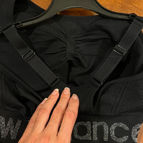 New Balance Seamless Cami Sports Bra. Racerback. Black w/ silver logo. M. NWOT - Picture 7 of 14